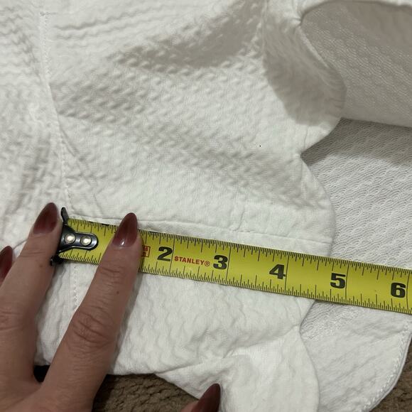 Lilly Pulitzer Women's White Cotton Scalloped Cotton Shorts, Resorts, Size 16 - Picture 3 of 7